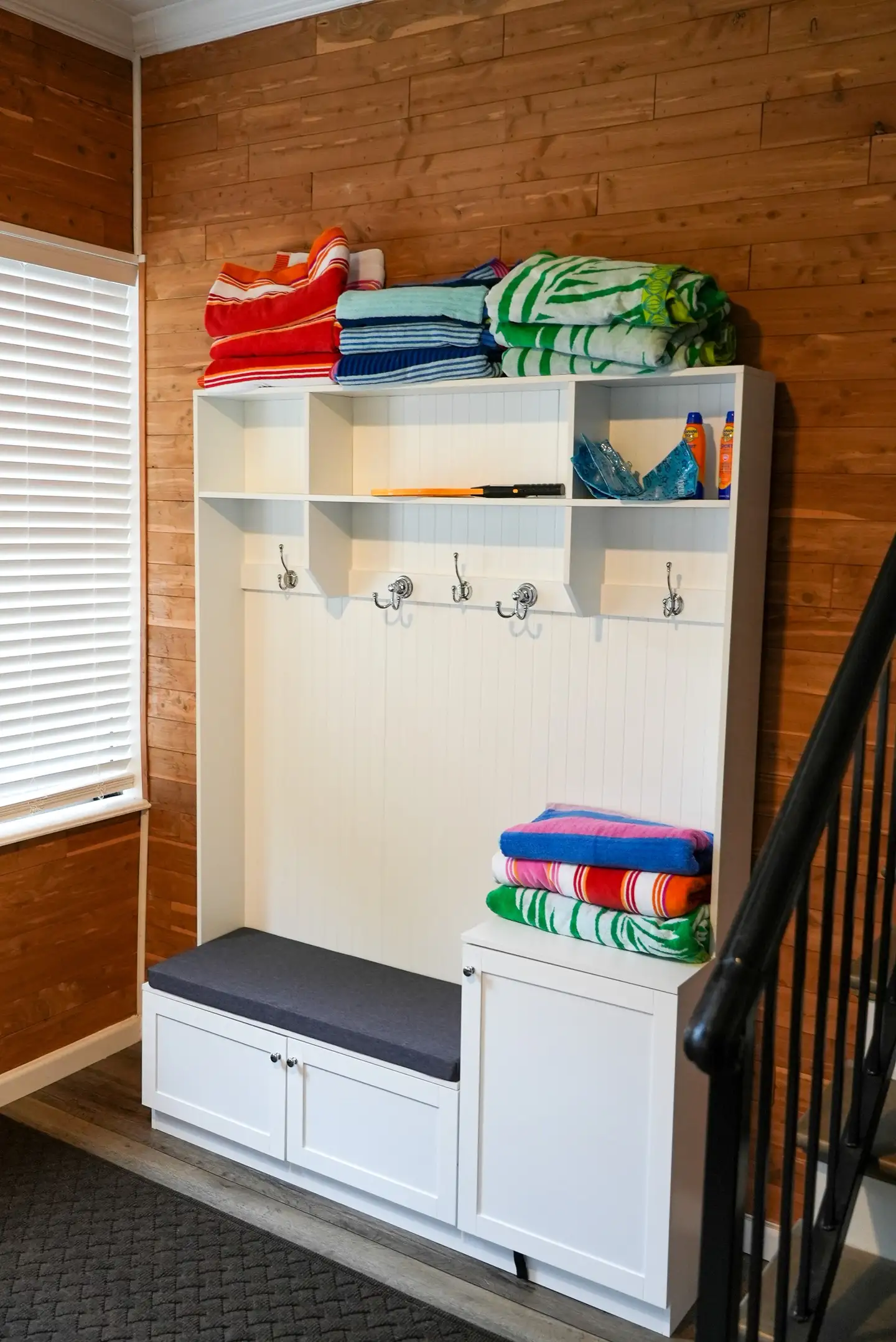 Mudroom towel stand with hooks for drying